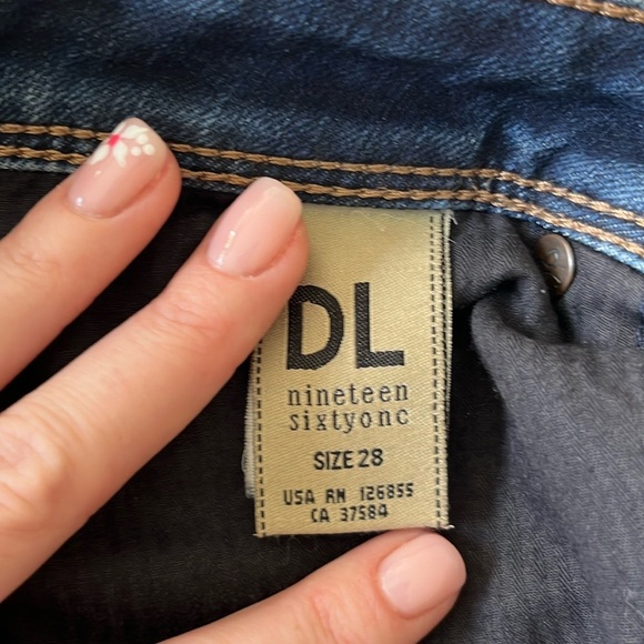 DL1961 Cindy Slim Bootcut Jeans - Picture 3 of 3